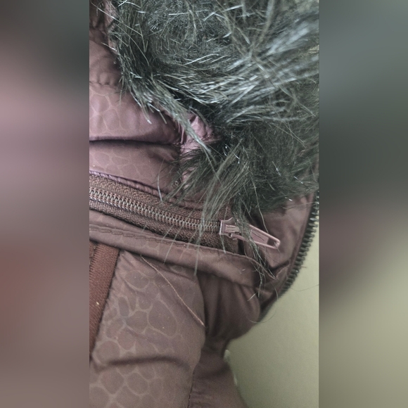 michael kors woman puff jacket plum Burgundy faux fur removable hood small EUC - Picture 8 of 10